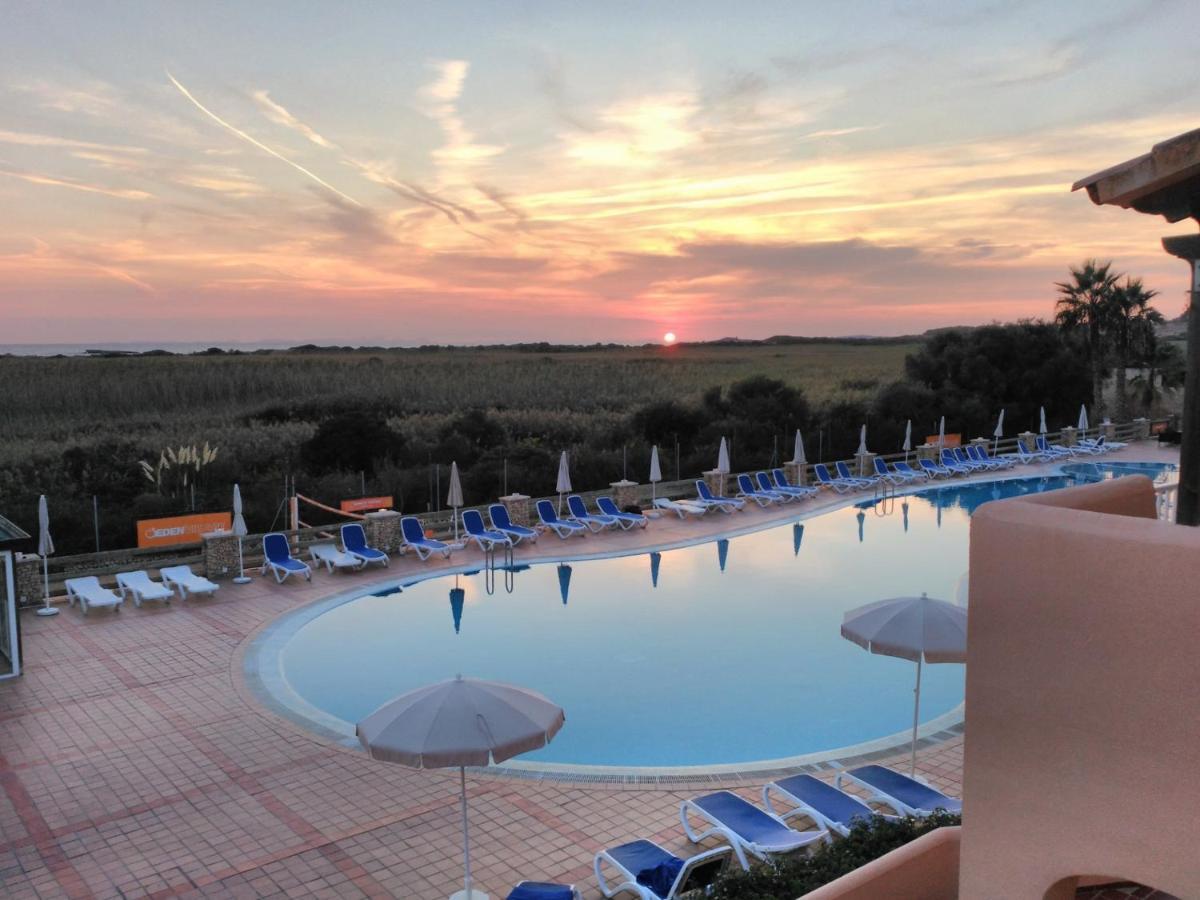 Arenas De Son Bou Hotel Exterior photo
