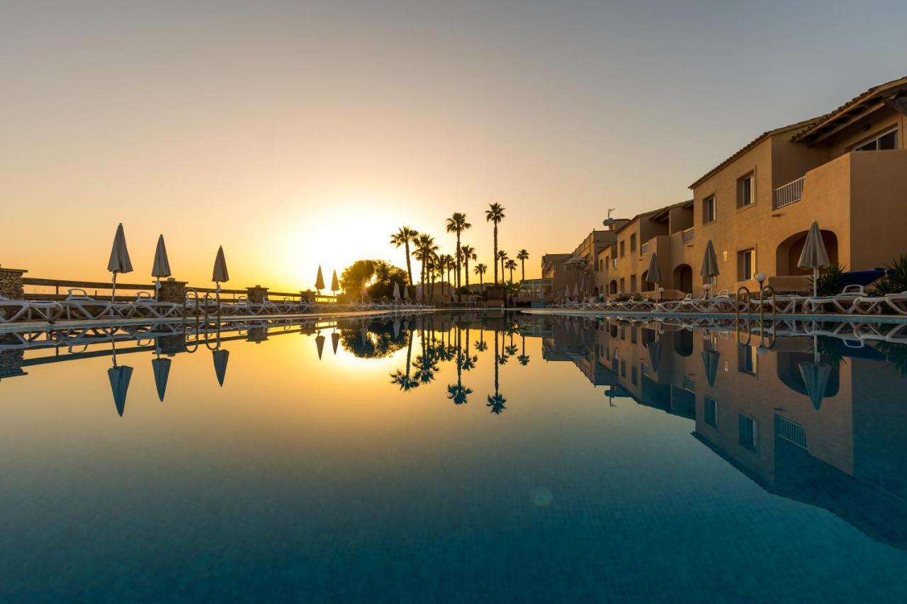 Arenas De Son Bou Hotel Exterior photo